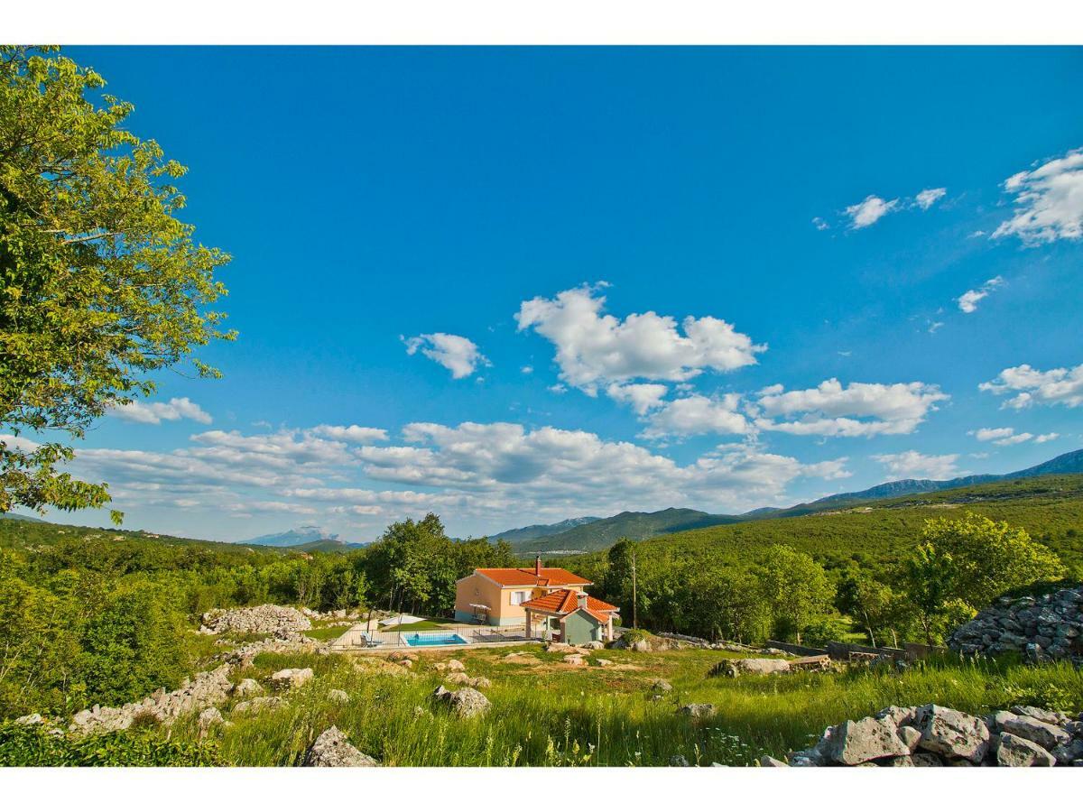 Villa Katja Омиш Экстерьер фото