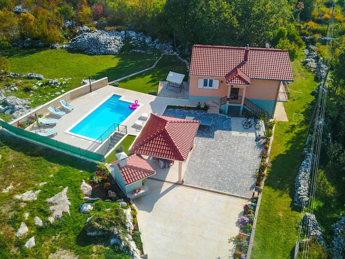 Villa Katja Омиш Экстерьер фото